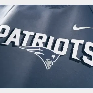 New-England-Patriots-Rivalries-Crew-Sweatshirt.